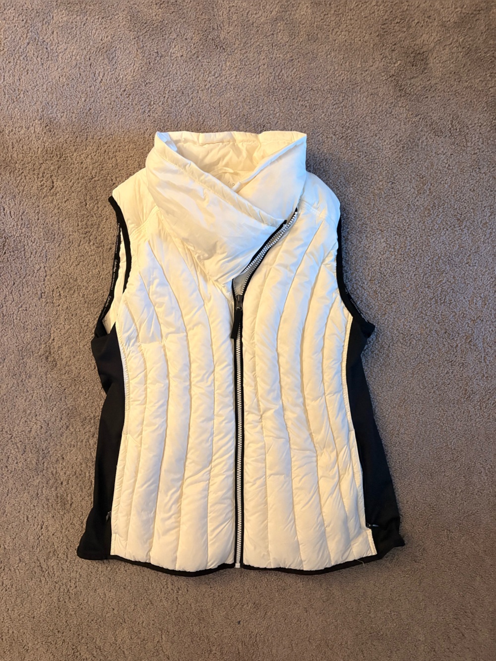 Calvin Klein Women’s Vest in White and Black